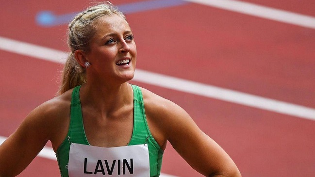 Atleta irlandesa Sarah Lavin “pidió explicaciones” tras creación de un meme suyo en Chile