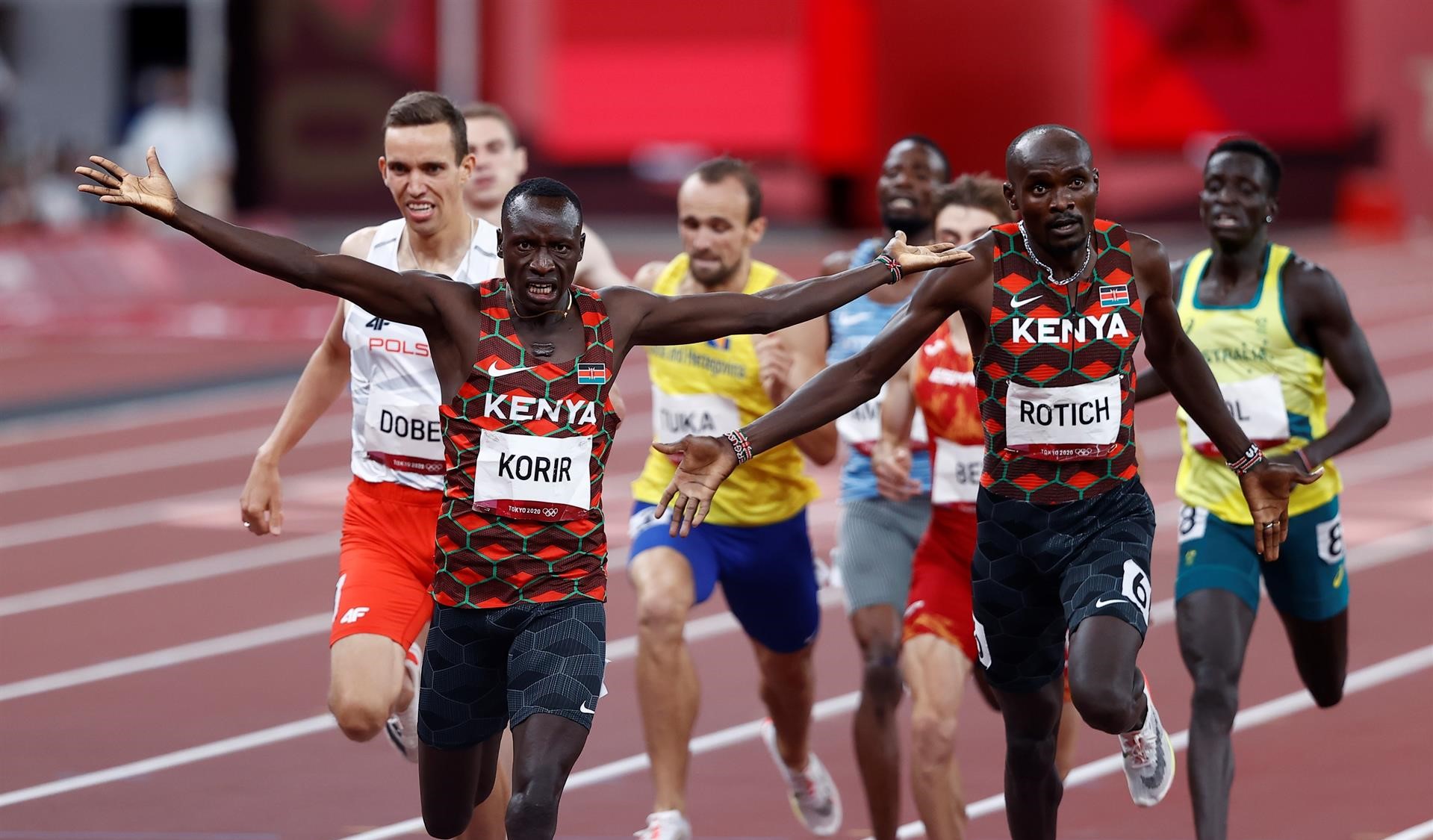 Emmanuel Korir y Ferguson Rotich dieron doblete de oro y plata a Kenia en los 800 metros planos
