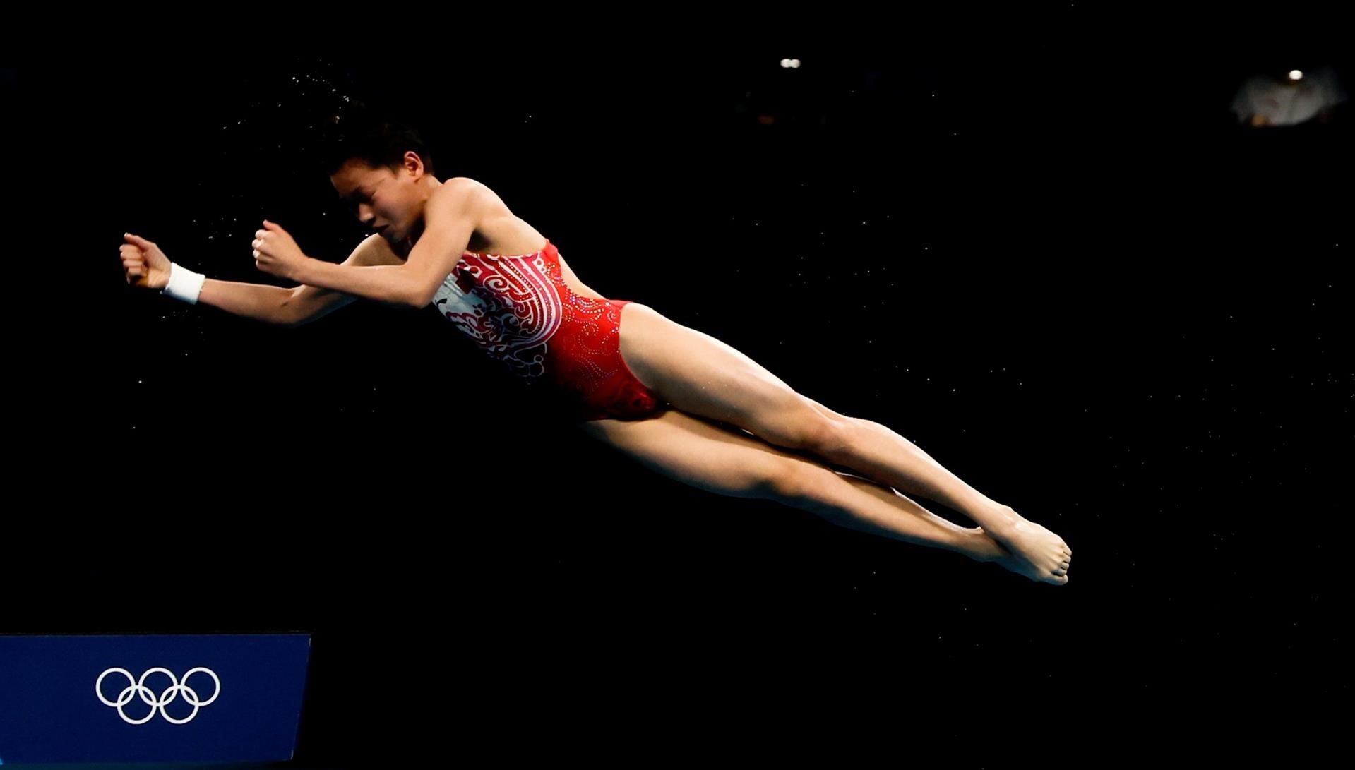 Clavadista china de 14 años maravilló con ejecución perfecta para ganar la medalla de oro