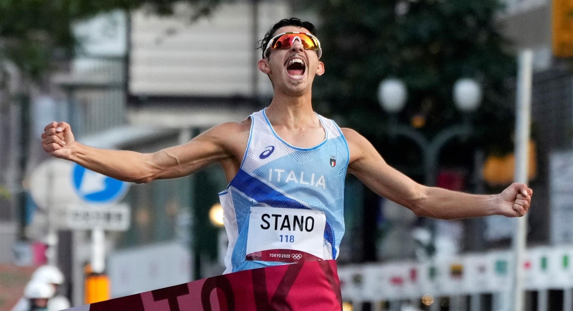 Massimo Stano le dio a Italia otro oro en atletismo al ganar la marcha de 20 kilómetros