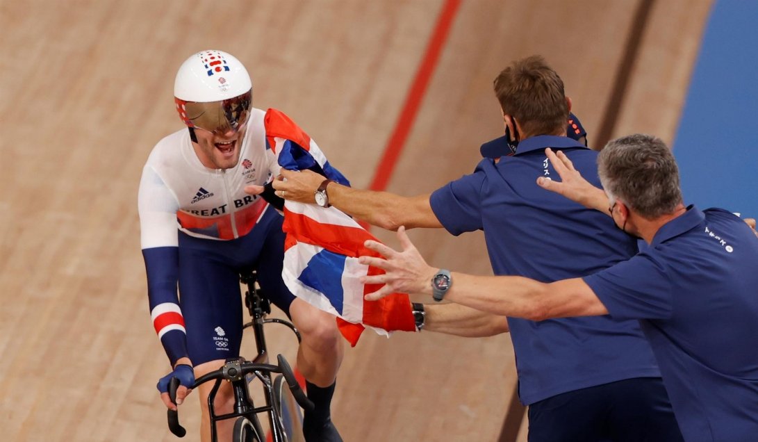 El británico Matthew Walls brilló en el ómnium del ciclismo de pista y se quedó con el oro
