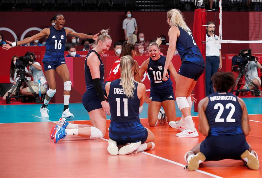 Estados Unidos derribó a Serbia y alcanzó la final en el voleibol femenino de Tokio 2020