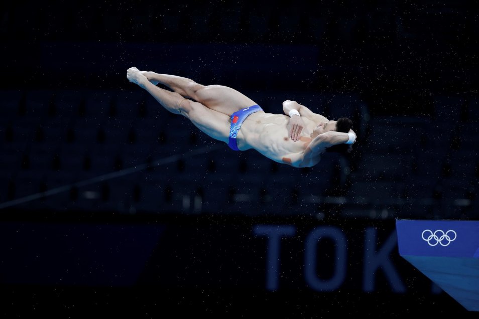 El chino Yuan Cao ganó en los clavados en plataforma de 10m y se colgó el oro en Tokio 2020