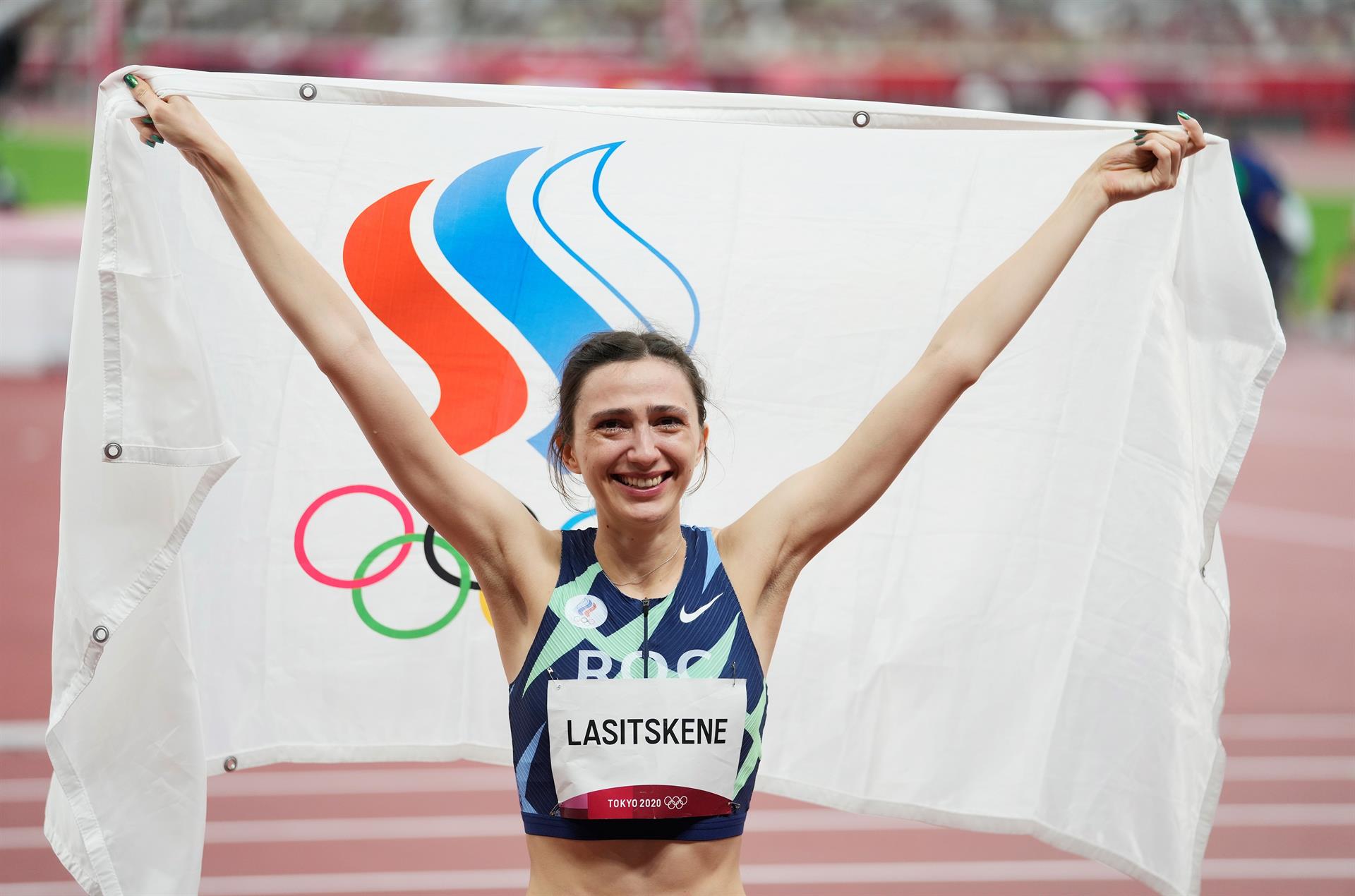 La rusa Mariya Lasitskene se convirtió en nueva campeona olímpica en el salto de altura