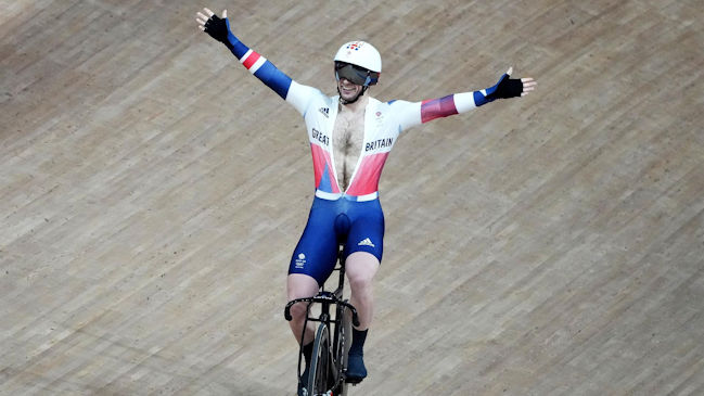 Jason Kenny se adueñó del oro en la final del keirin masculino en Tokio 2020