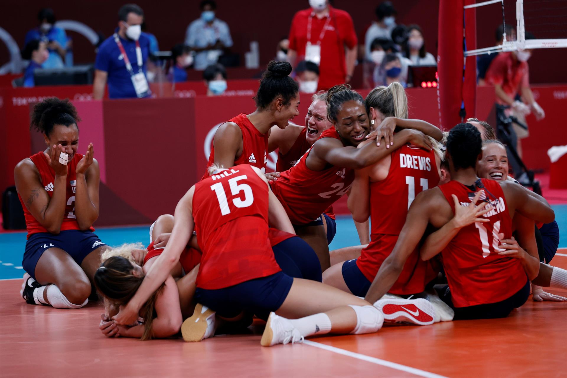 Estados Unidos derrotó a Brasil y logró su primer título olímpico en vóleibol femenino