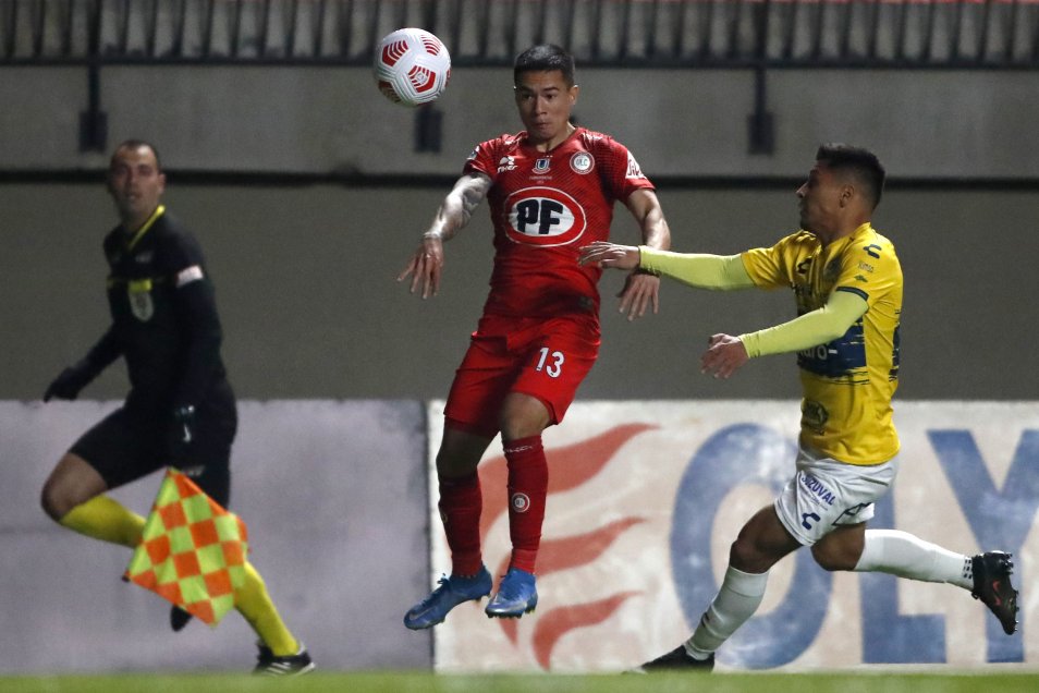 Everton cortó su invicto de siete partidos al sucumbir frente a Unión La Calera