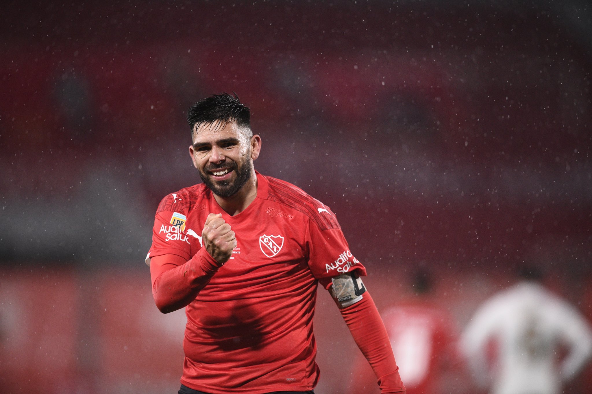 Racing de Arias y Mena perdió el clásico de Avellaneda ante Independiente