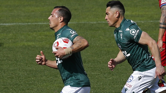 Alberto Ferrero, ídolo de S. Wanderers: El futuro lo veo negro