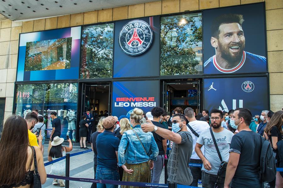 Locura total en París por la camiseta “30” de Lionel Messi en PSG
