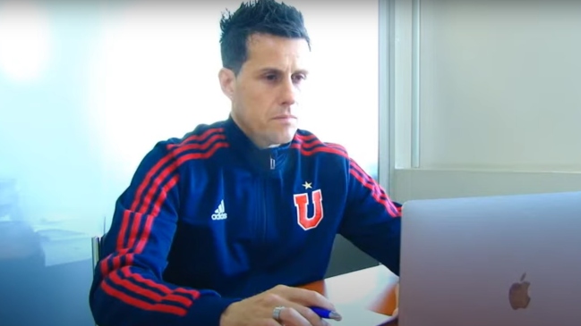 Rivarola explicó la forma en que abonados de la U pueden conseguir entradas para duelo con Cobresal