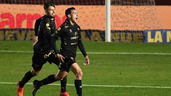 Colón batió a Gimnasia y Esgrima de La Plata con un golazo de Eric Meza en la liga argentina