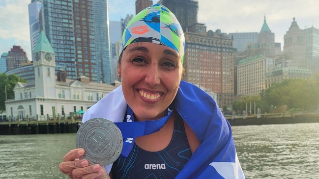 Bárbara Hernández sumó tremendo logro al rodear dos veces la isla de Manhattan