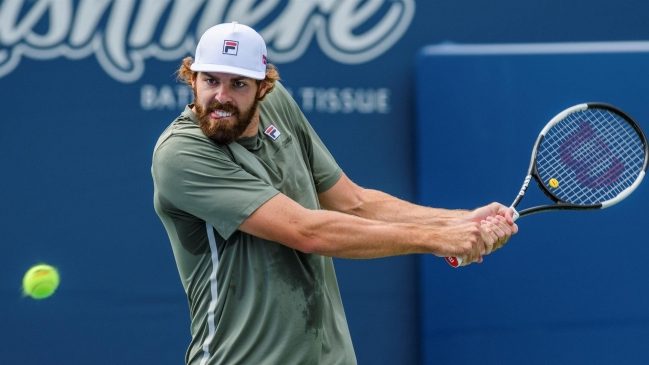 Reilly Opelka sorprendió a Tsitsipas y avanzó a la final en Toronto