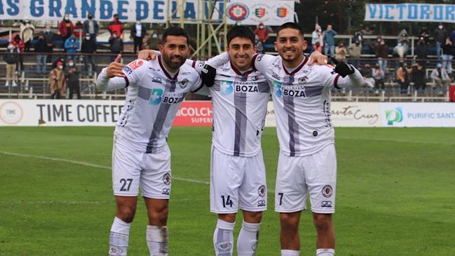 Deportes Santa Cruz tumbó a San Marcos de Arica y volvió al liderato de la Primera B