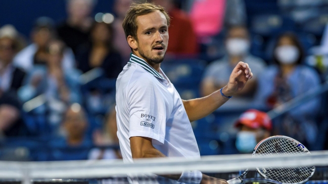 Daniil Medvedev abrochó sólido triunfo sobre Opelka y ganó el Masters de Toronto