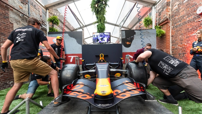 Simulador de Red Bull Racing llegó al Patio Bellavista