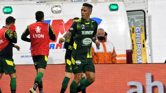 Lucas Barrios anotó y selló la victoria de Defensa y Justicia sobre Sarmiento en Argentina