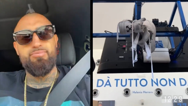 ¿Fue una broma? Arturo Vidal rio a carcajadas por inusual ubicación de unas zapatillas