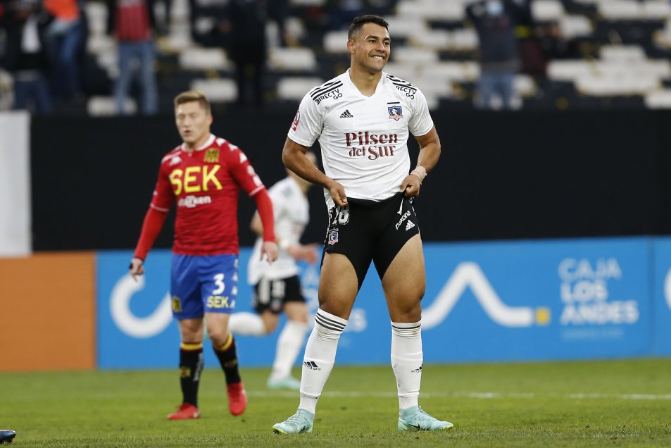 ¿Siguen buscando un “9”? Iván Morales guió potente victoria de Colo Colo ante U. Española