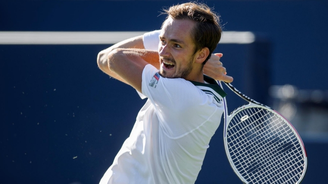 Medvedev venció con facilidad a Dimitrov y entró a cuartos en Cincinnati