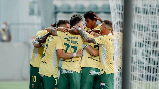 Juan Delgado vio acción en exigido triunfo de Pacos de Ferreira sobre Tottenham en la Conference League