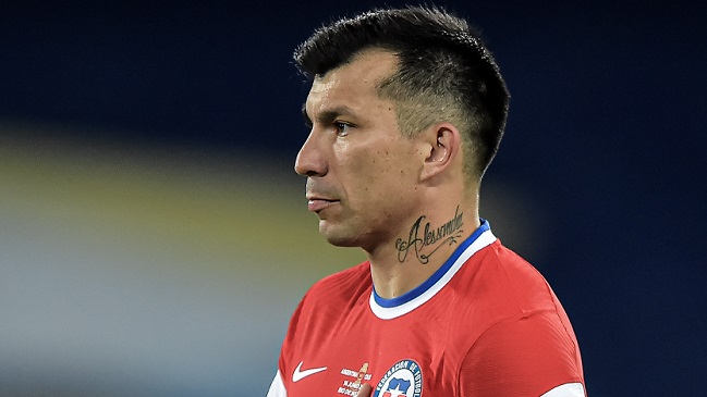 Prensa española aseguró que Elche se interesó en fichar a Gary Medel