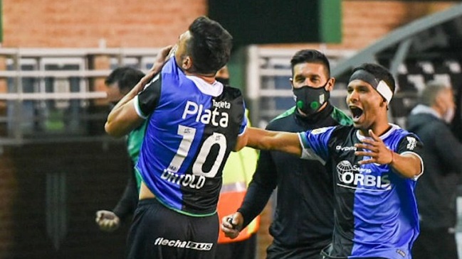 Banfield salvó un empate ante Estudiantes en la liga argentina