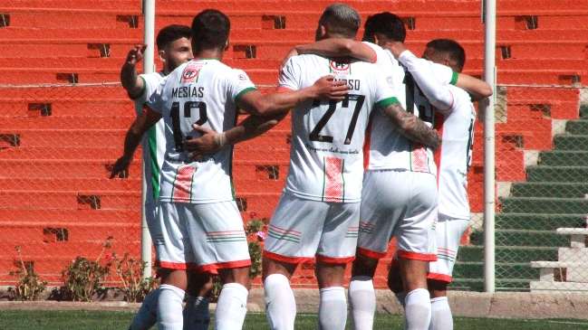 Cobresal logró su tercer triunfo consecutivo a costa de U. Española y escaló en el Campeonato