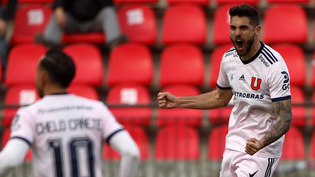 Joaquín Larrivey cerró la goleada de Universidad de Chile sobre La Calera con gran definición
