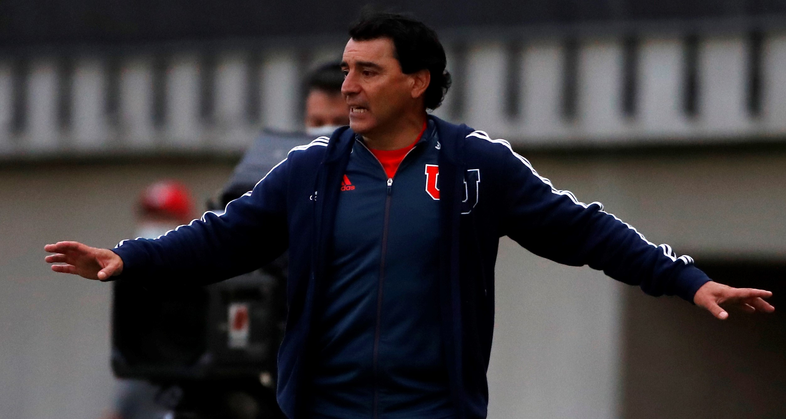 El gran susto que pasó Esteban Valencia: Su esposa tuvo Covid-19