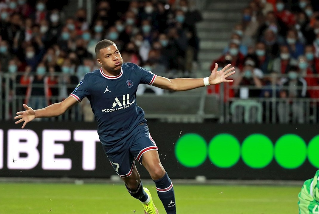 Real Madrid realizó una mega oferta por el francés Kylian Mbappé