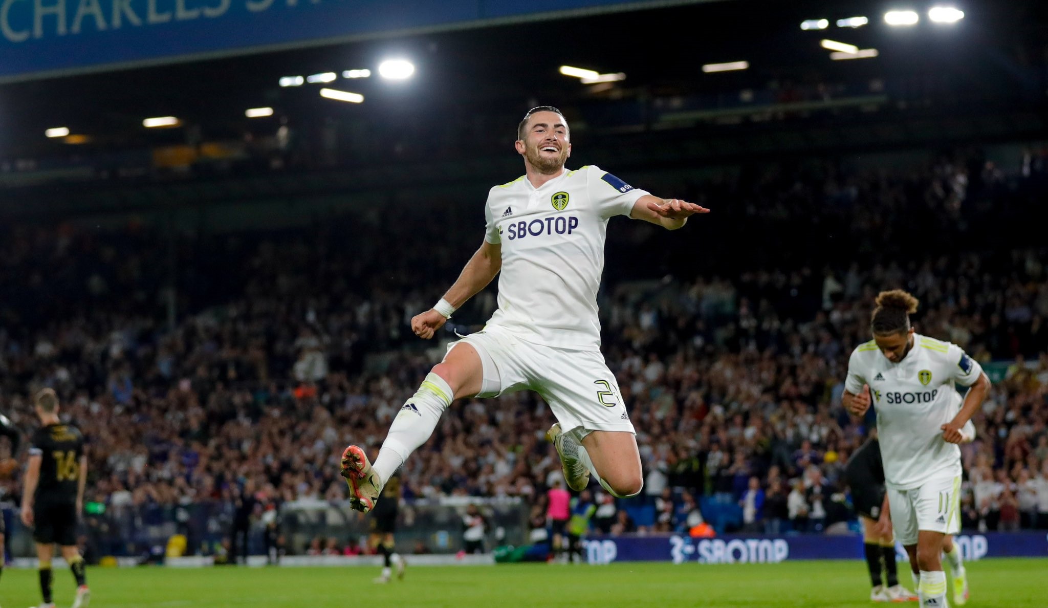 Leeds United de Marcelo Bielsa avanzó en la Copa de la Liga con goleada sobre Crewe