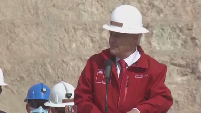 El guiño de Sebastián Piñera a Cobresal en inauguración de Rajo Inca en El Salvador