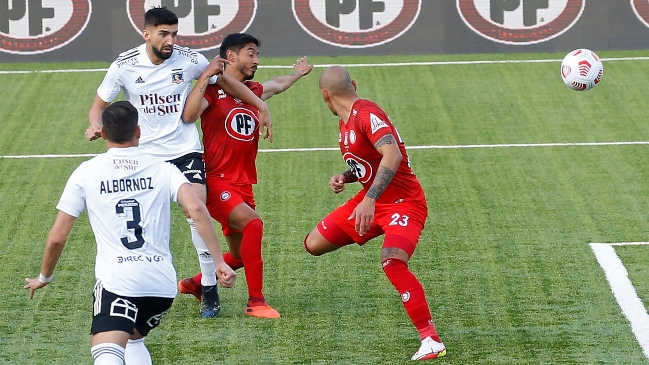 Colo Colo se encontró con la ventaja en el inicio ante La Calera gracias a un autogol de González