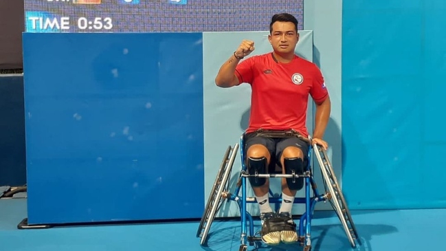 Alexander Cataldo ganó en su estreno paralímpico y avanzó a octavos de final