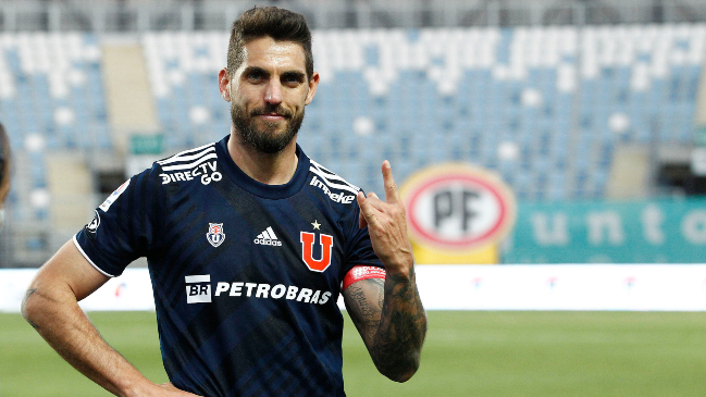 Universidad de Chile y Joaquín Larrivey acercaron posiciones para su renovación