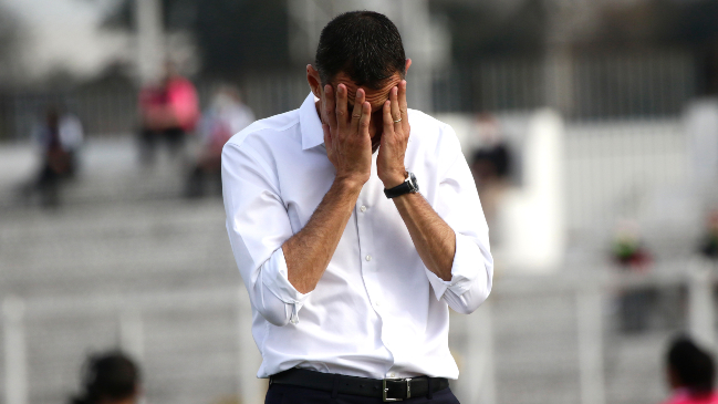 Gustavo Poyet comunicó a los jugadores el fin de su ciclo en la UC