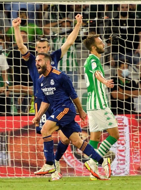 Real Madrid fue más efectivo y complicó a Real Betis de Manuel Pellegrini en la liga española