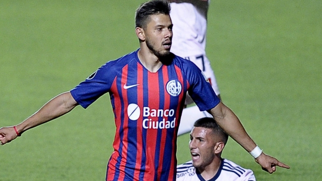 Filtraron video de la criminal patada con que Angel Romero fracturó a un compañero en San Lorenzo