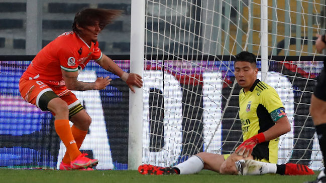 Marcos Sebastián Pol venció la resistencia de Cortés y puso en ventaja a Cobresal sobre Colo Colo