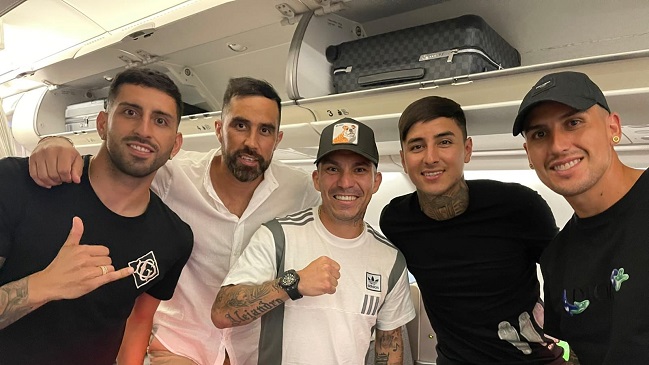 Viajan en grupo: Medel, Bravo, Maripán, Pulgar y Roco emprendieron rumbo a Chile para unirse a la Roja