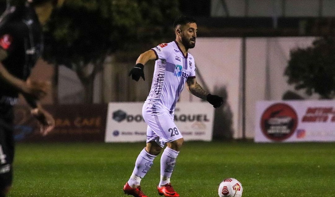 Deportes Santa Cruz tomó el liderato de la Primera B tras empate con Santiago Morning