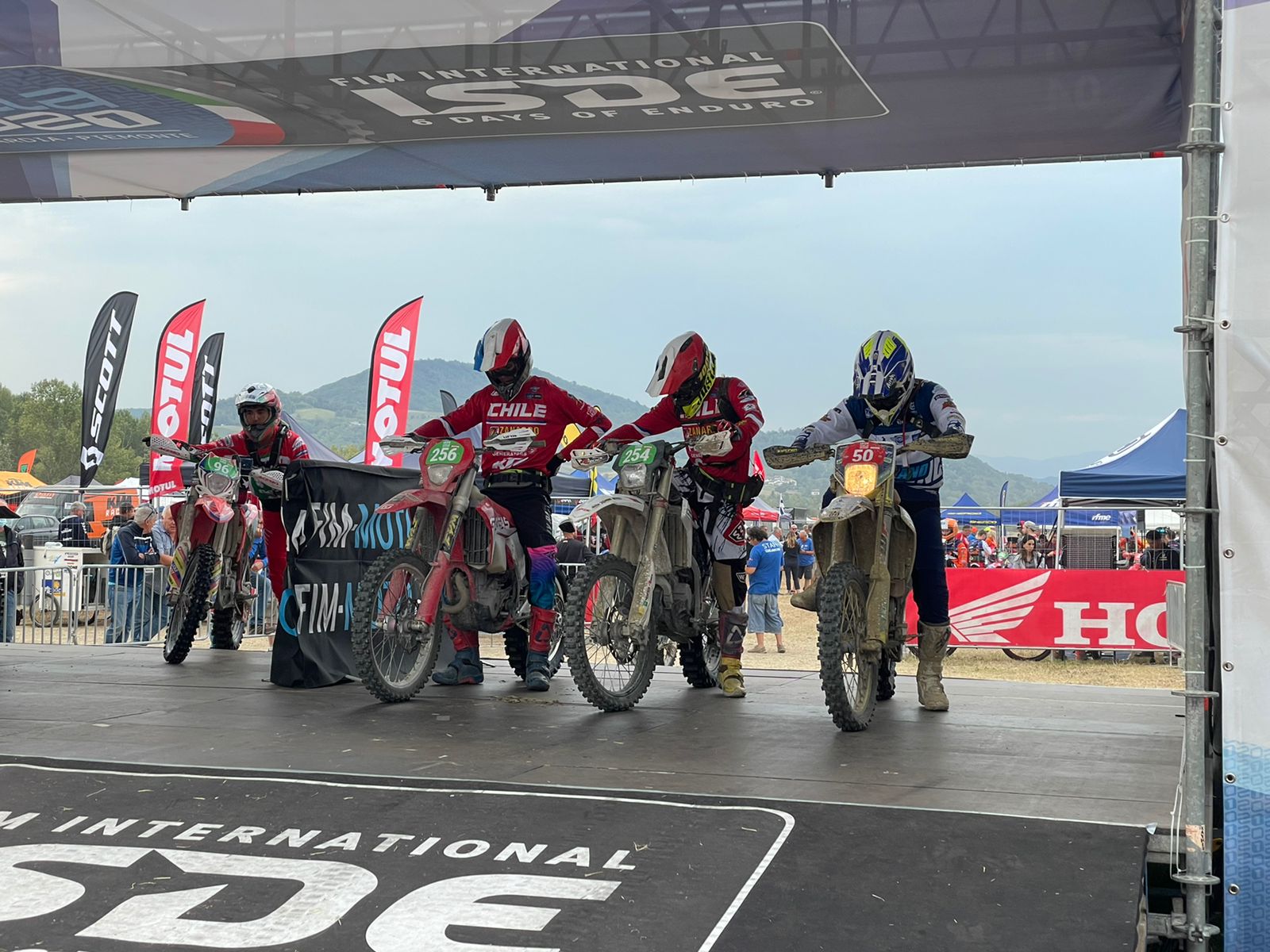 Equipo de Chile se mantuvo firme en el séptimo lugar de los Six Days de Italia