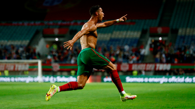 Cristiano Ronaldo se convirtió en el máximo goleador de la historia de selecciones tras un doblete a Irlanda