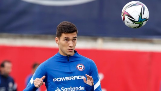 Robbie Robinson fue liberado de la convocatoria de La Roja por “razones personales”