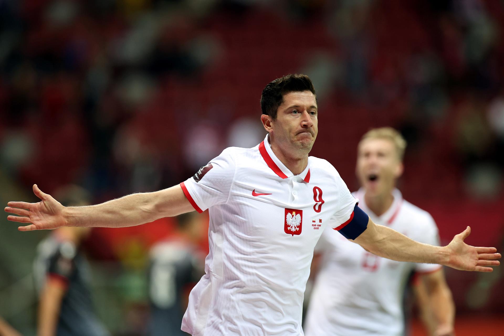 Lewandowski comandó con gol y gran asistencia la sólida victoria de Polonia ante Albania