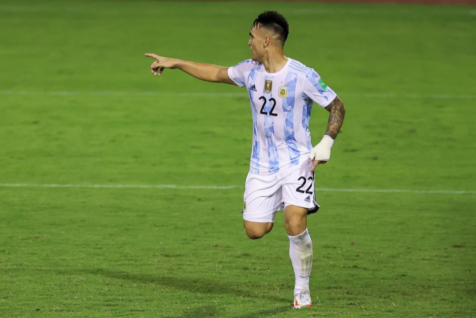 Argentina estrenó su condición de campeón de América de forma triunfal ante Venezuela