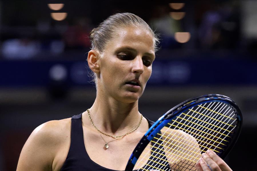 Karolina Pliskova derribó a Amanda Anisimova y avanzó en el US Open