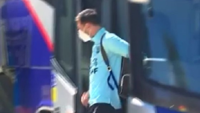 ¿Cojea? Así llegó Messi a Sao Paulo tras el patadón criminal que recibió ante Venezuela